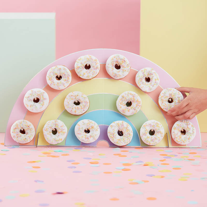 pastell regenbogen donut wall