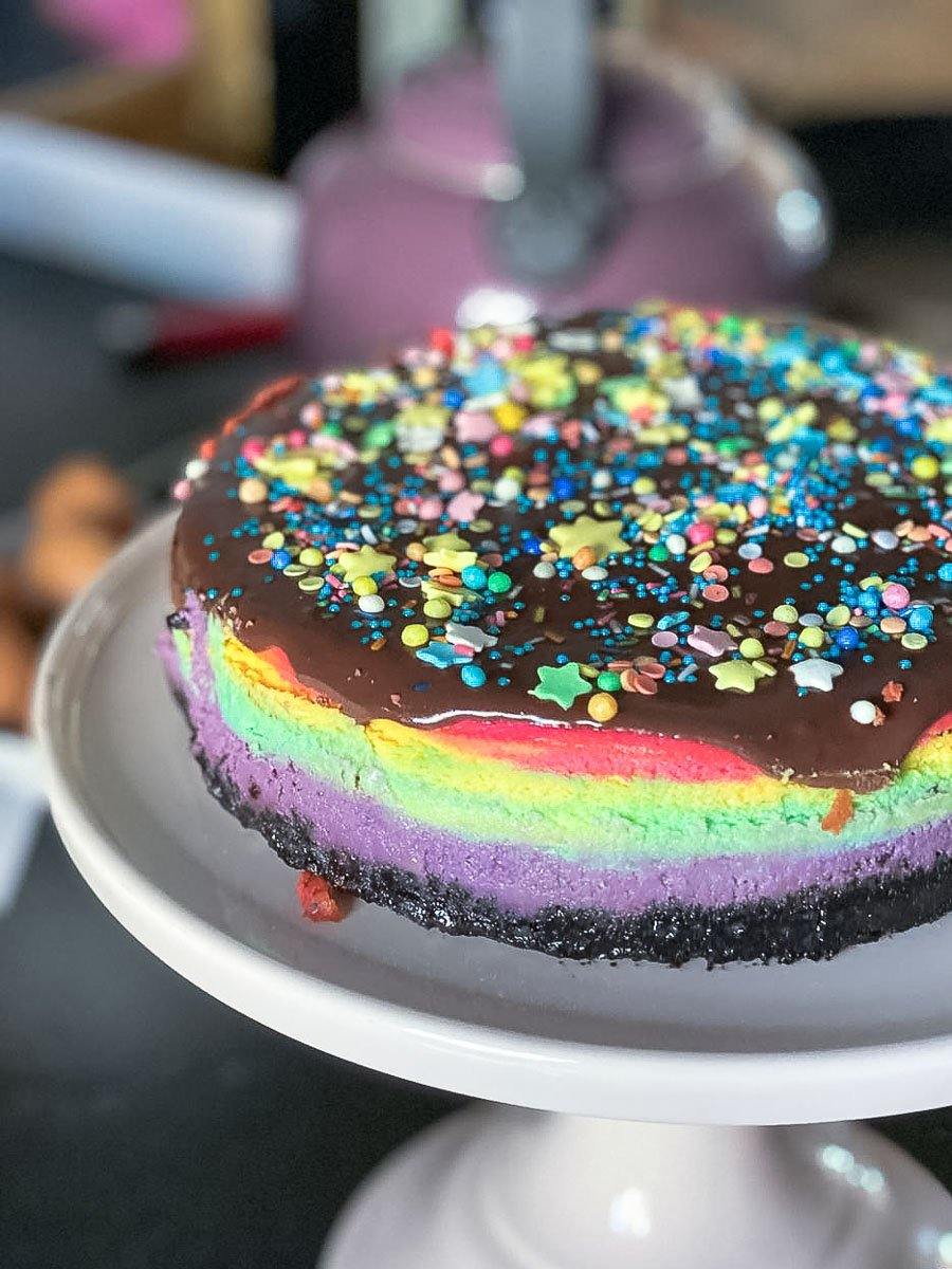 Gyufise Regenbogen-Kuchenaufsätze Set – 26-teilig Mit Bunten Kugeln & Regenbogen, Für Geburtstag, Hochzeit & Babyparty