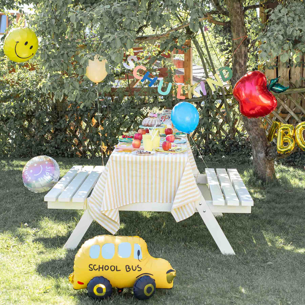 Eine bunte Einschulungsfeier im Garten