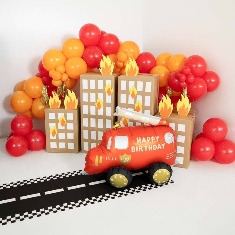 Auto-Geburtstagstischdecke | Rennwagen-Motiv Mit Reifen-Design | Auffällige Deko Für Kinderparty