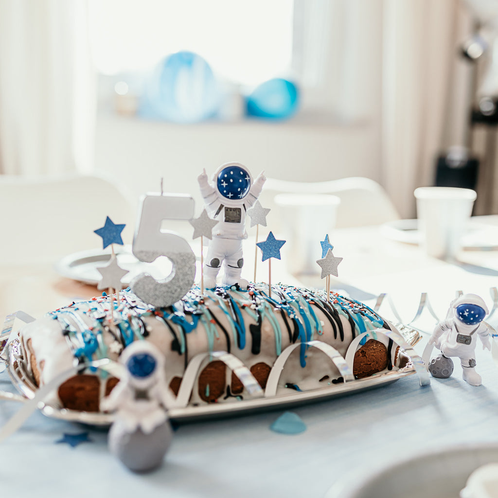 weltraum kuchen deko